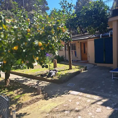 Semesterbostad Marianna Home&parking