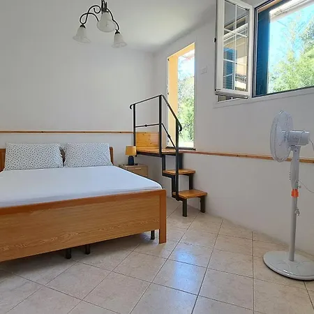 Cav Marianna Monterosso al Mare